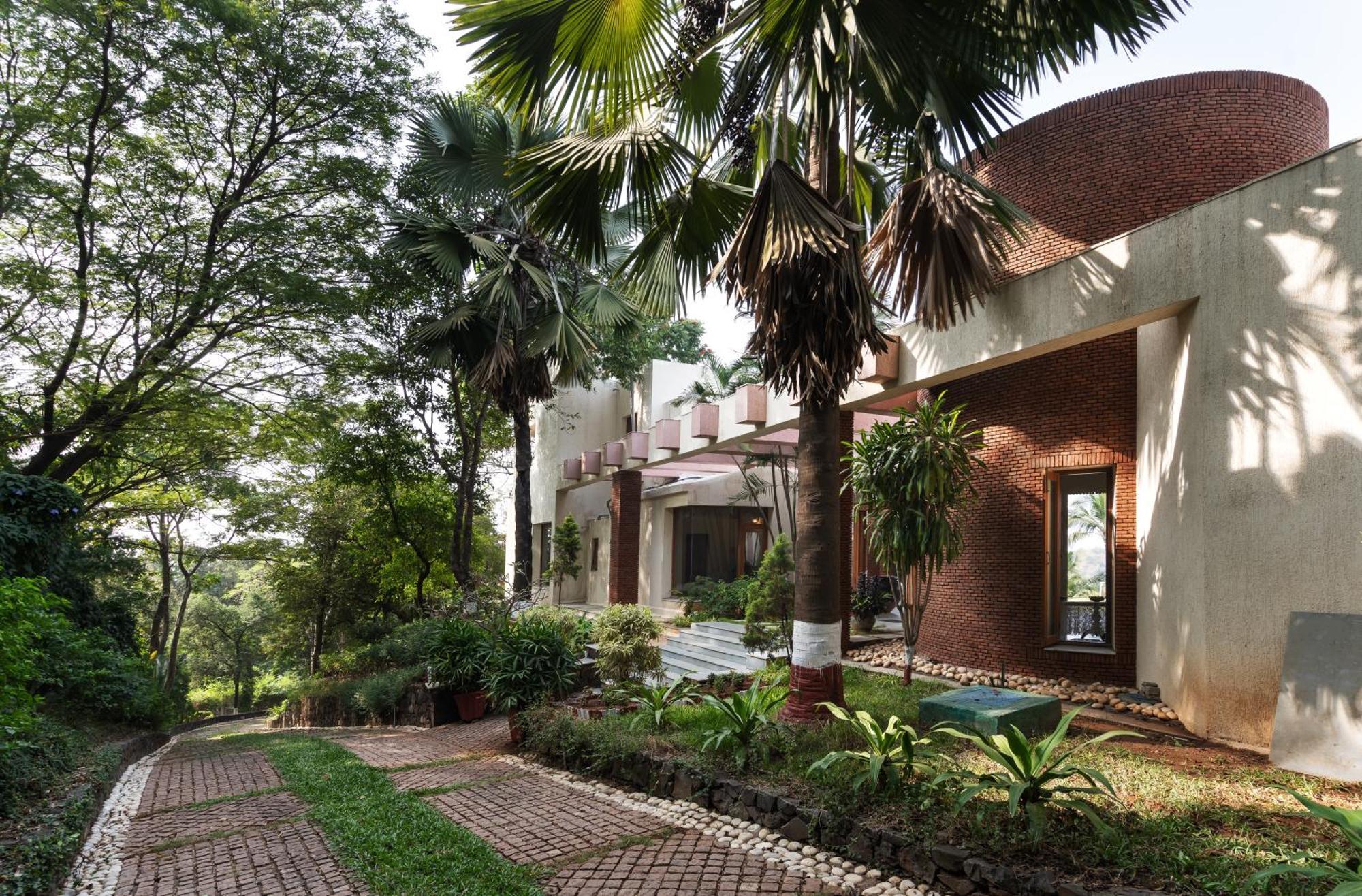 Saffronstays Pride Rock Mandve Exterior photo