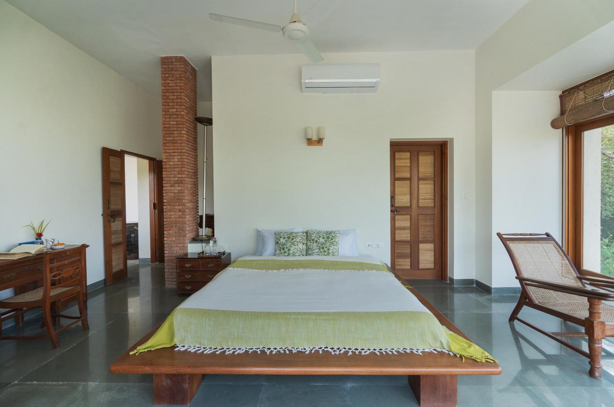 Saffronstays Pride Rock Mandve Exterior photo