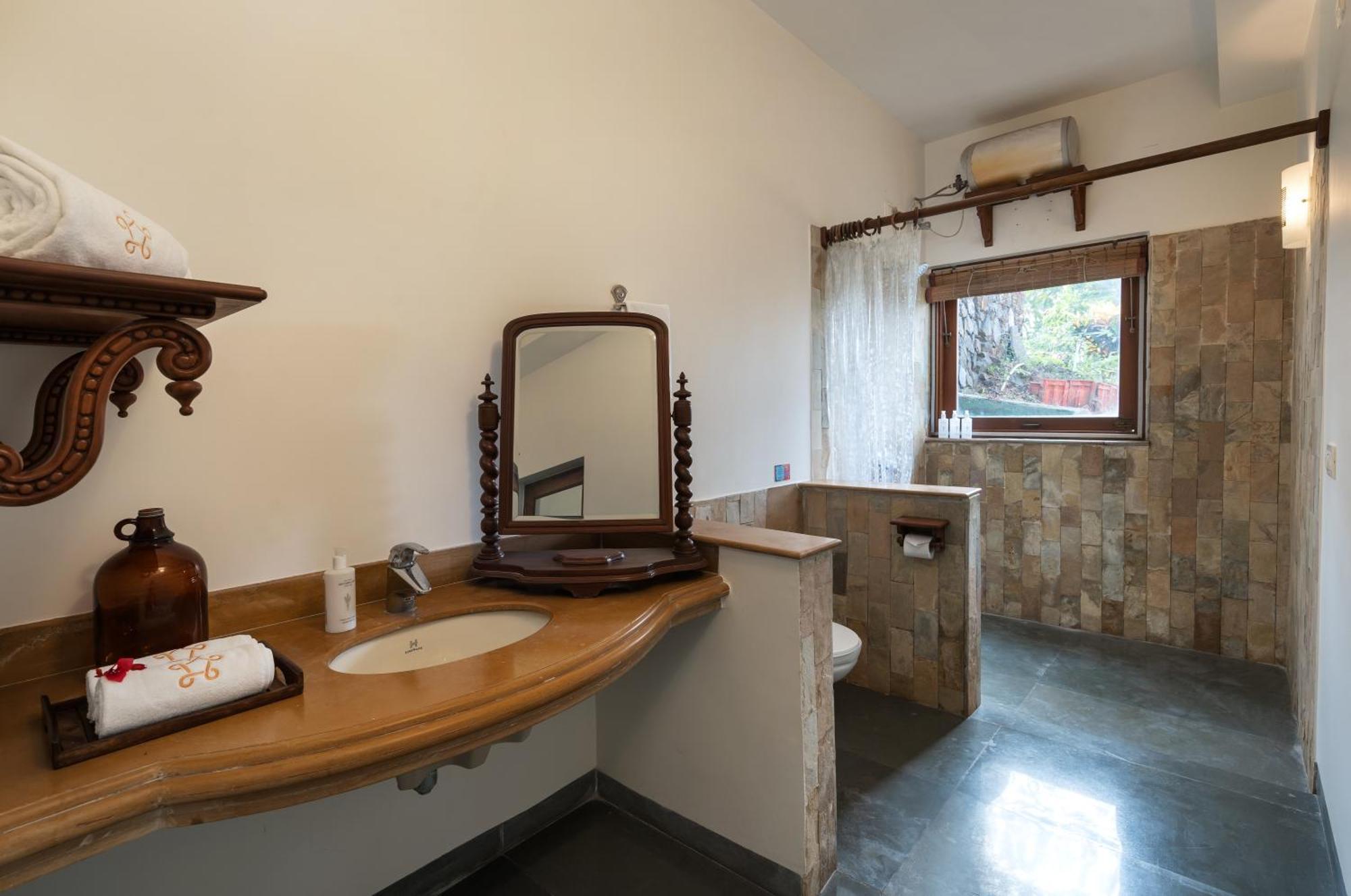 Saffronstays Pride Rock Mandve Exterior photo